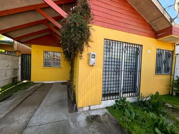 Casa 1 piso 3D 1B 1E en condominio cerrado Parque Lantaño Chillán.