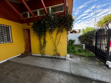 Casa 1 piso 3D 1B 1E en condominio cerrado Parque Lantaño Chillán.