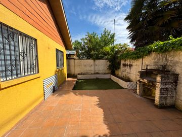 Casa 1 piso 3D 1B 1E en condominio cerrado Parque Lantaño Chillán.