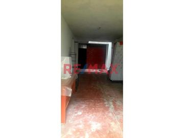 Venta De Casa De 2 Pisos - Lurigancho