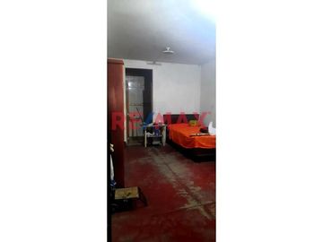 Venta De Casa De 2 Pisos - Lurigancho