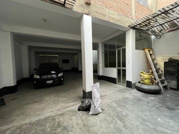 Venta Casa En Avenida Ferrocarril En Santa Anita