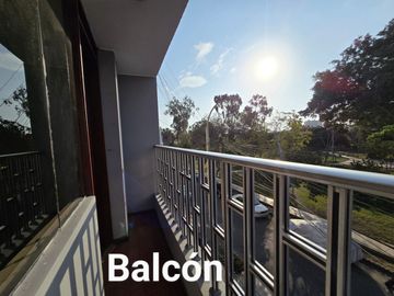 Venta De Amplio Duplex De 202M2 Con Cochera