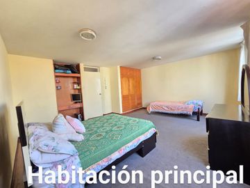 Venta De Amplio Duplex De 202M2 Con Cochera