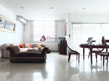 Venta Casa Rentera Urdesa Central, a una cuadra de Av Victor Emilio Estrada, cerca San Marino, Guayaquil