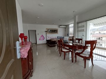 Venta Casa Rentera Urdesa Central, a una cuadra de Av Victor Emilio Estrada, cerca San Marino, Guayaquil