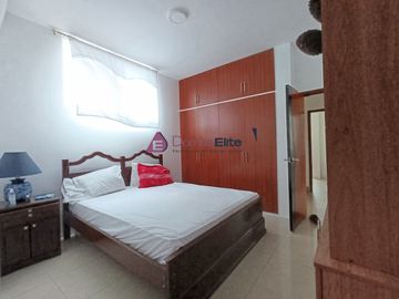Venta Casa Rentera Urdesa Central, a una cuadra de Av Victor Emilio Estrada, cerca San Marino, Guayaquil