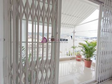 Venta Casa Rentera Urdesa Central, a una cuadra de Av Victor Emilio Estrada, cerca San Marino, Guayaquil