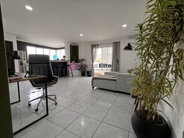Venta Casa Rentera Urdesa Central, a una cuadra de Av Victor Emilio Estrada, cerca San Marino, Guayaquil