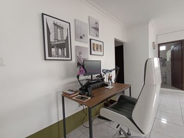 Venta Casa Rentera Urdesa Central, a una cuadra de Av Victor Emilio Estrada, cerca San Marino, Guayaquil