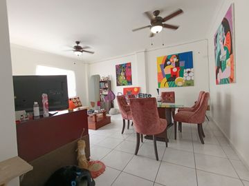 Venta Casa Rentera Urdesa Central, a una cuadra de Av Victor Emilio Estrada, cerca San Marino, Guayaquil