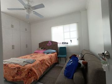 Venta Casa Rentera Urdesa Central, a una cuadra de Av Victor Emilio Estrada, cerca San Marino, Guayaquil