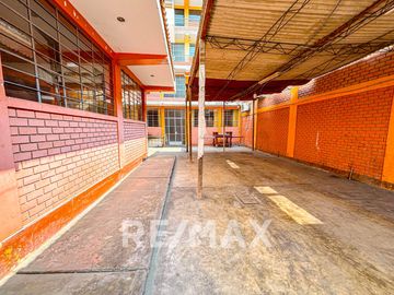 Venta De Casa Amueblada 1346.32M2 Construida Muy Cerca A La Av Tomas Valle En Smp