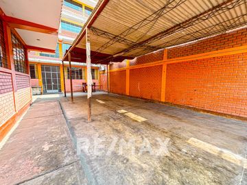Venta De Casa Amueblada 1346.32M2 Construida Muy Cerca A La Av Tomas Valle En Smp