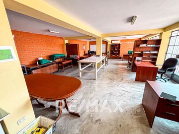 Venta De Casa Amueblada 1346.32M2 Construida Muy Cerca A La Av Tomas Valle En Smp