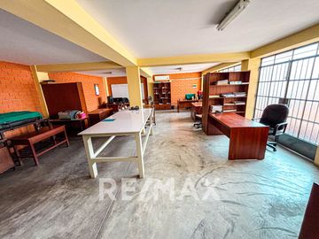 Venta De Casa Amueblada 1346.32M2 Construida Muy Cerca A La Av Tomas Valle En Smp