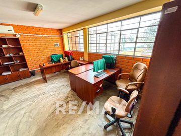 Venta De Casa Amueblada 1346.32M2 Construida Muy Cerca A La Av Tomas Valle En Smp