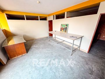 Venta De Casa Amueblada 1346.32M2 Construida Muy Cerca A La Av Tomas Valle En Smp