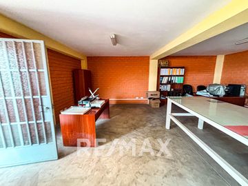 Venta De Casa Amueblada 1346.32M2 Construida Muy Cerca A La Av Tomas Valle En Smp
