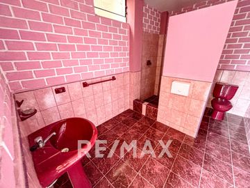 Venta De Casa Amueblada 1346.32M2 Construida Muy Cerca A La Av Tomas Valle En Smp
