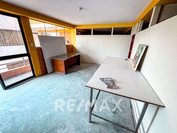 Venta De Casa Amueblada 1346.32M2 Construida Muy Cerca A La Av Tomas Valle En Smp