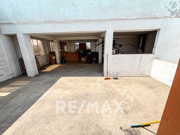 Venta De Casa Amueblada 1346.32M2 Construida Muy Cerca A La Av Tomas Valle En Smp