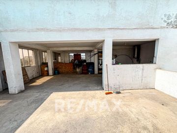 Venta De Casa Amueblada 1346.32M2 Construida Muy Cerca A La Av Tomas Valle En Smp