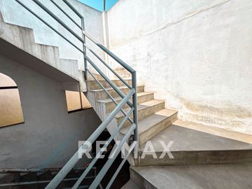 Venta De Casa Amueblada 1346.32M2 Construida Muy Cerca A La Av Tomas Valle En Smp