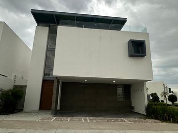 Casa en Venta en Punta Dorada Aguascalientes (MAGGIE)