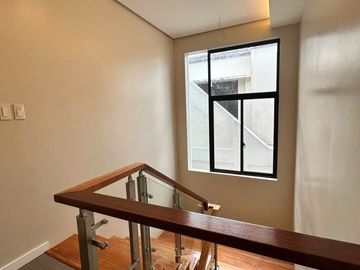 ELEGANT HOUSE WITH ELEVATOR FOR SALE IN BF HOMES