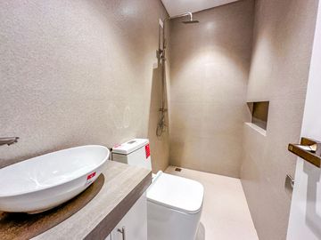 800K Downpayment,  Elegantly Finished Modern 3 Storey townhouse for sale in Pilar Village Las Pinas City.