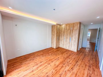 800K Downpayment,  Elegantly Finished Modern 3 Storey townhouse for sale in Pilar Village Las Pinas City.
