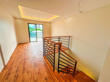 800K Downpayment,  Elegantly Finished Modern 3 Storey townhouse for sale in Pilar Village Las Pinas City.