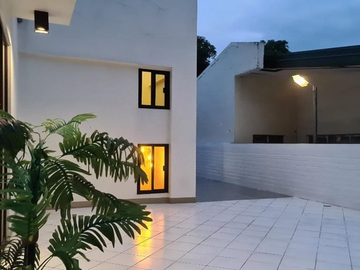 8-Bedroom House & Lot for Sale in Vista Verde Executive Village, Cainta Rizal