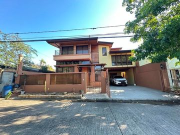 ZEN DESIGN  3 STOREY HOUSE FOR SALE IN BF HOMES