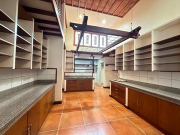 ZEN DESIGN  3 STOREY HOUSE FOR SALE IN BF HOMES