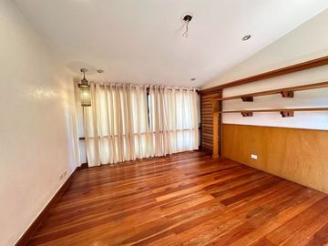 ZEN DESIGN  3 STOREY HOUSE FOR SALE IN BF HOMES