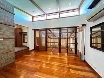 ZEN DESIGN  3 STOREY HOUSE FOR SALE IN BF HOMES