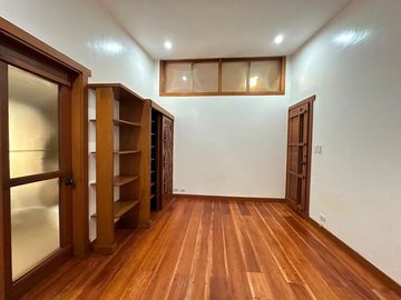 ZEN DESIGN  3 STOREY HOUSE FOR SALE IN BF HOMES