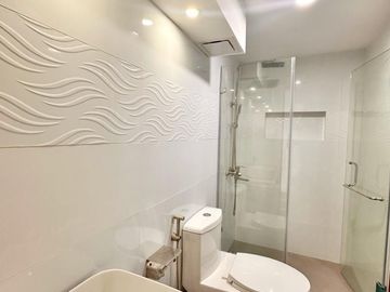 MODERN BRAND NEW HOUSE FOR SALE NEAR SM BF HOMES