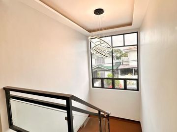 MODERN BRAND NEW HOUSE FOR SALE NEAR SM BF HOMES