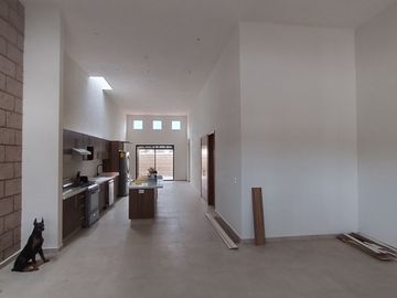 Casa de un piso en Magnolia, San Miguel de Allende, 3 Recámaras, Amenidades, Seguridad