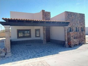 Casa de un piso en Magnolia, San Miguel de Allende, 3 Recámaras, Amenidades, Seguridad