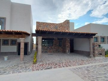 Casa de un piso en Magnolia, San Miguel de Allende, 3 Recámaras, Amenidades, Seguridad