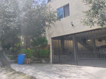 SE VENDE CASA EN Paseo de Los Conquistadores 2o, Cumbres 2º. Sector, Monterrey, Nuevo León, México