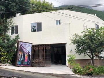 SE VENDE CASA EN Paseo de Los Conquistadores 2o, Cumbres 2º. Sector, Monterrey, Nuevo León, México