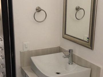 SE VENDE CASA EN Paseo de Los Conquistadores 2o, Cumbres 2º. Sector, Monterrey, Nuevo León, México
