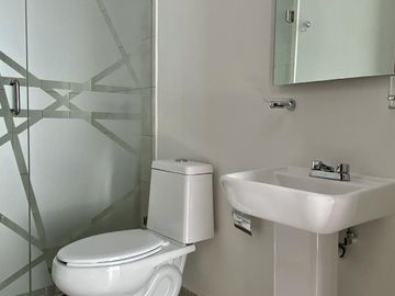 CASA EN VENTA EN PUNTA PONIENTE, 3 RECÁMARAS FRENTE A AREA VERDE