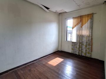 SOLD!!!! HOUSE FOR SALE WITH TWO ATTACHED APARTMENTS IN SAN ANDRES STA ANA MANILA