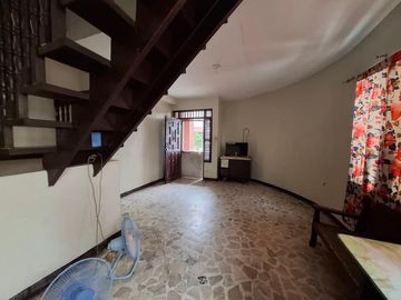SOLD!!!! HOUSE FOR SALE WITH TWO ATTACHED APARTMENTS IN SAN ANDRES STA ANA MANILA